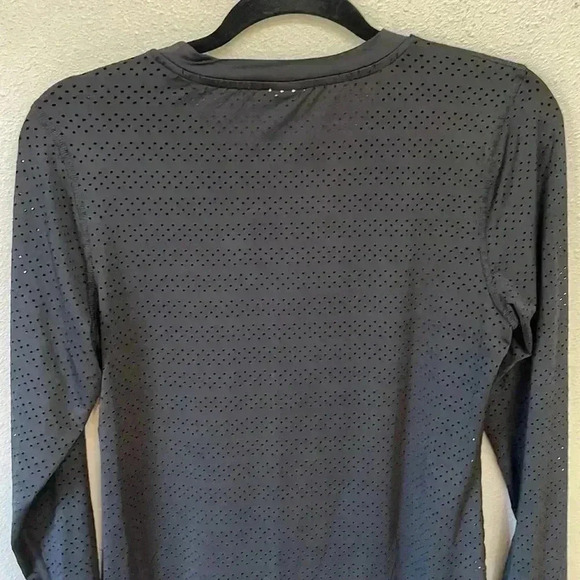 ZYIA Women’s Athletic Long Sleeved Shirt - Picture 6 of 9